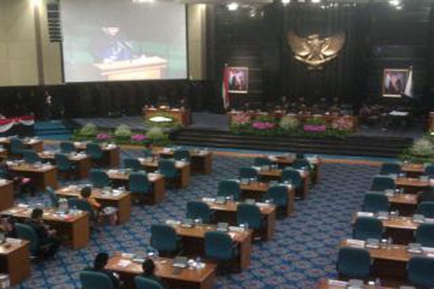 DPRD DKI Persilakan...