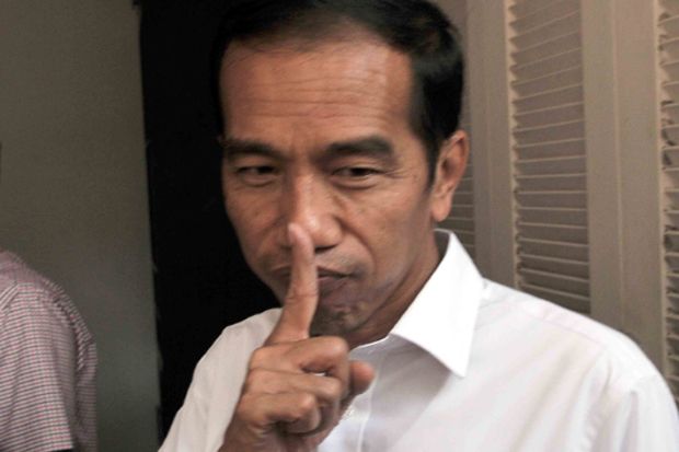 Jokowi Kumpulkan Para...
