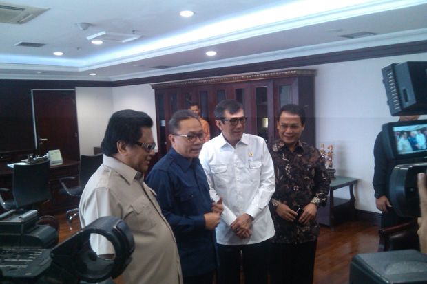 Menkumham Temui Petinggi...
