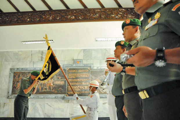 9 Perwira Kodam IV/Diponegoro...