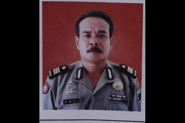Baca Berita saat Buron,...