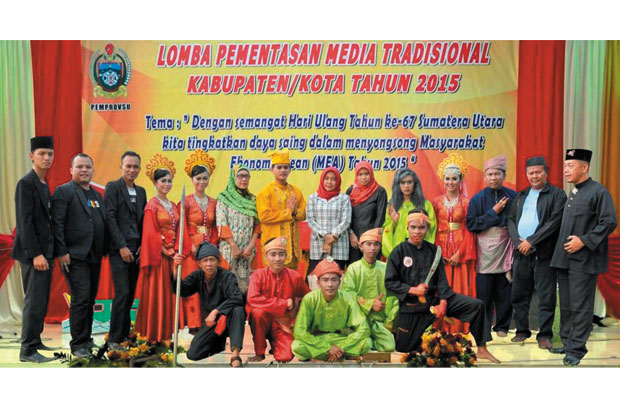 Lagi, Cermin Theater...
