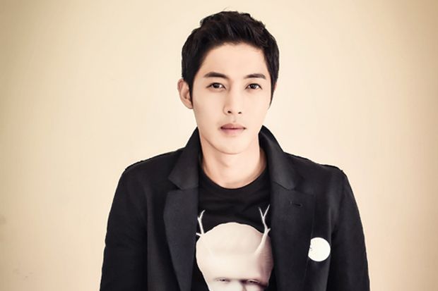 Kim Hyun Joong Tunda...