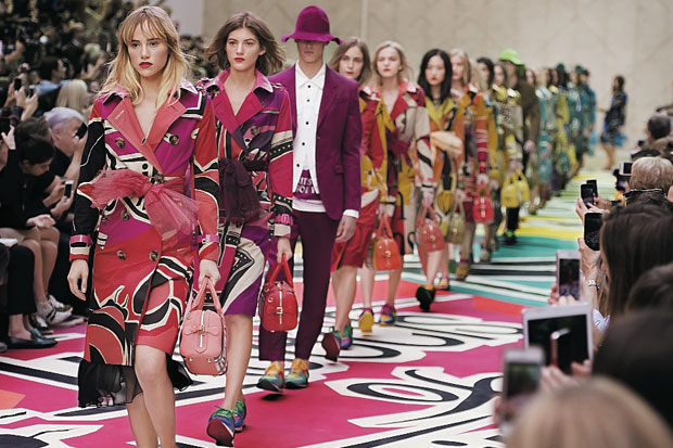Luxury Brand Hadirkan...