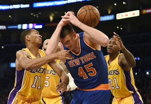 Bekuk Lakers, Knicks...