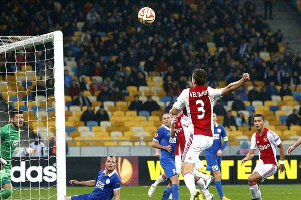 Ajax Dipermalukan Gol...