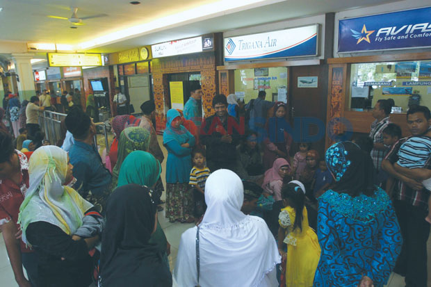 Besok, Loket Tiket di...