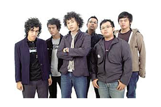 Band Nidji Ingin Main...