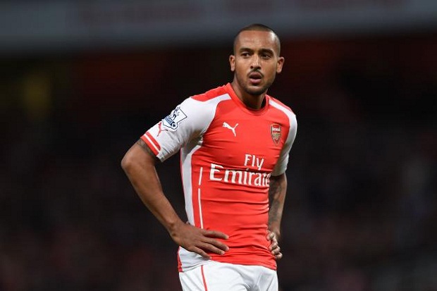 Kontra West Ham, Walcott...