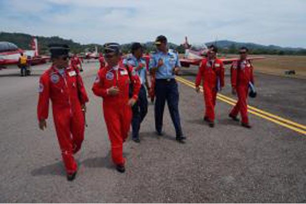 Rencananya Tim Aerobatic...