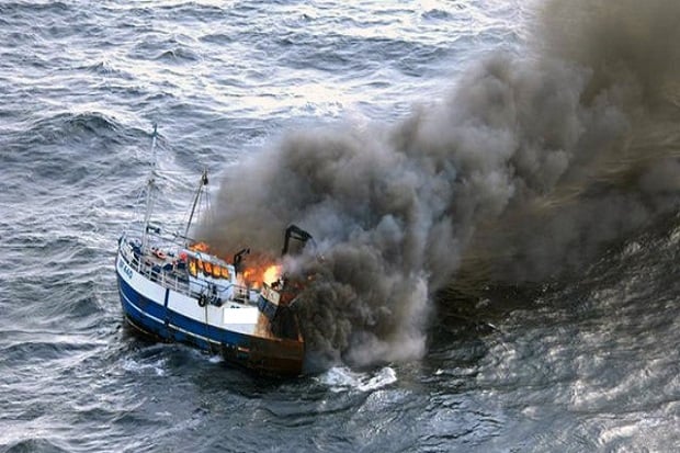 Kapal Jepang Terbakar,...