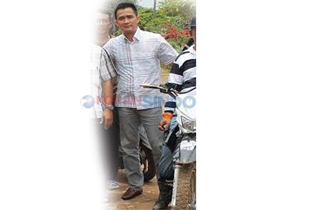 Bangun Jalan Penghubung...