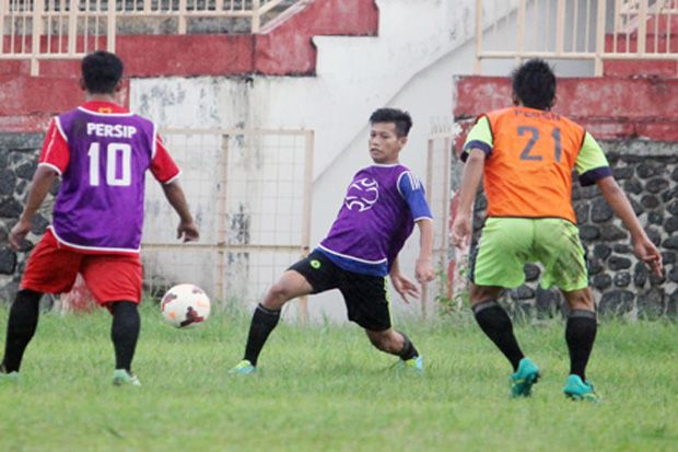 Persip Tendang Empat...