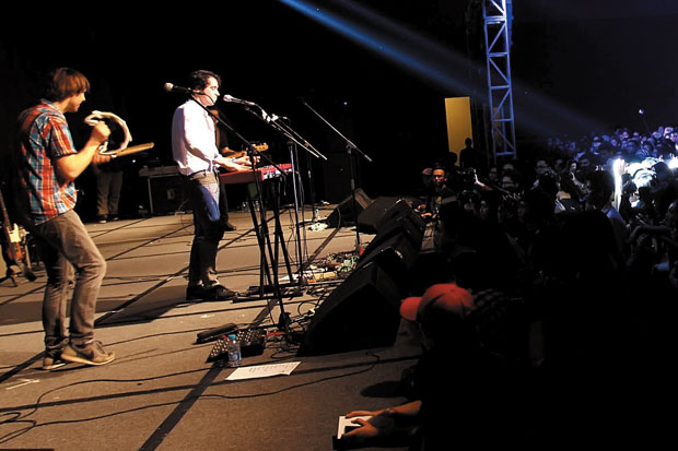 Memasyarakatkan Musik...