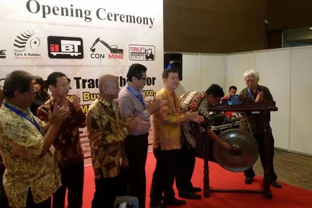 Pameran Industri Automotif...