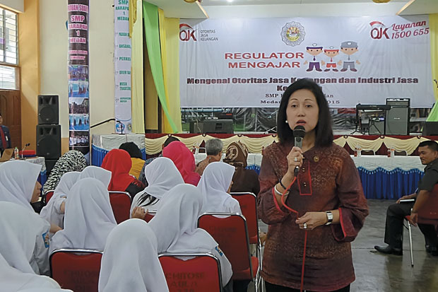 OJK Ingatkan Risiko...