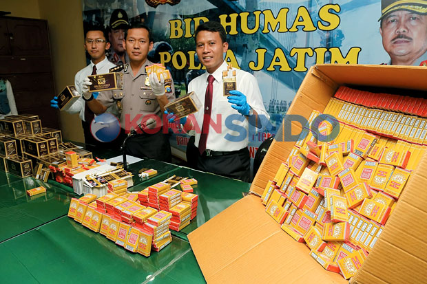 Pabrik Rokok Tanpa Peringatan...