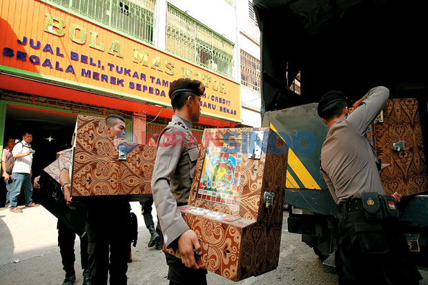 Ruko Pembuat Mesin Judi...