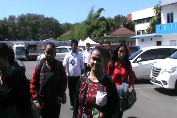 Hendak ke Timur Tengah,...