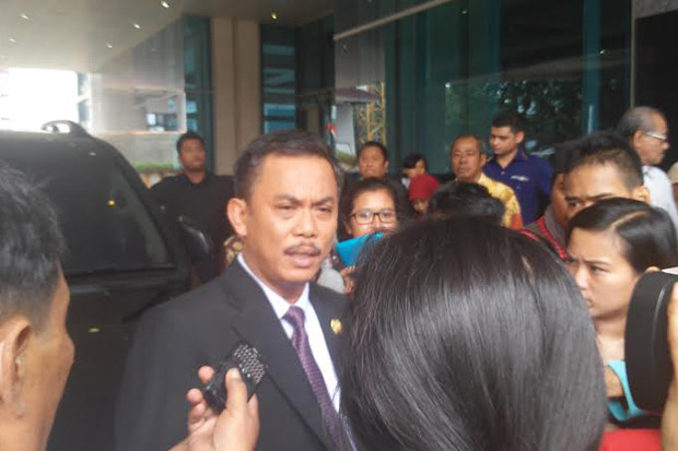 DPRD dan Pemprov DKI...