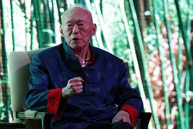 Lee Kuan Yew Kritis,...