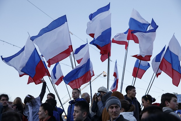 Tolak Serahkan Crimea,...