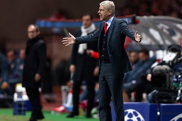 Tersingkir, Wenger Tuding...