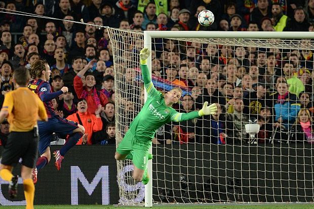 Aksi Joe Hart Buat Ter...