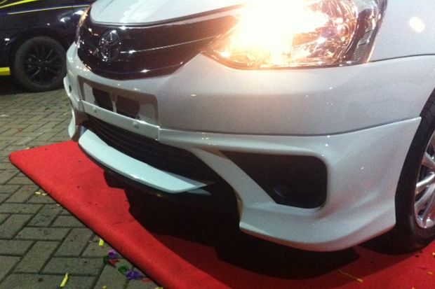 Launching Public Etios...