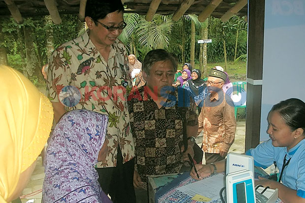 Ratusan Lansia Dapat...