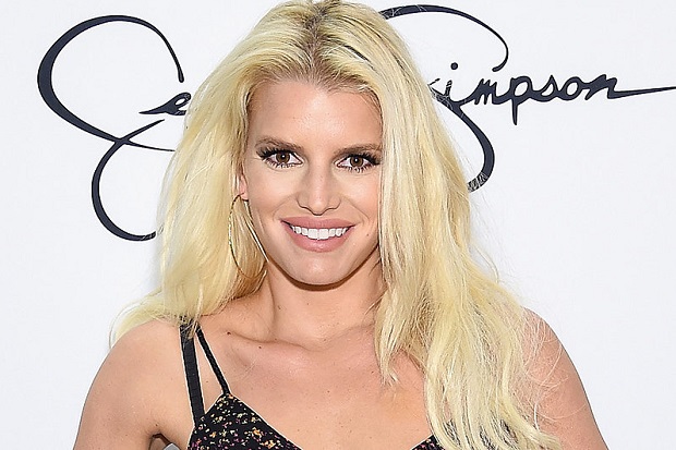 Jessica Simpson Garap...