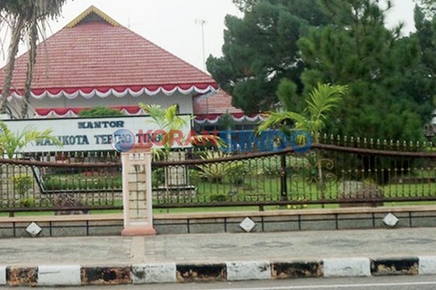 Kantor DPRD Tebing Masih...