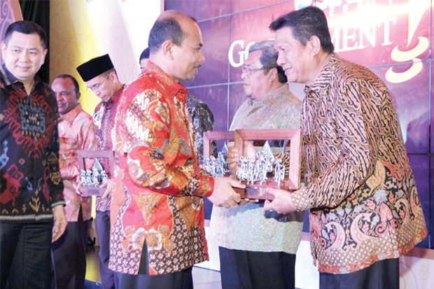 Sabet Pelayanan Publik...