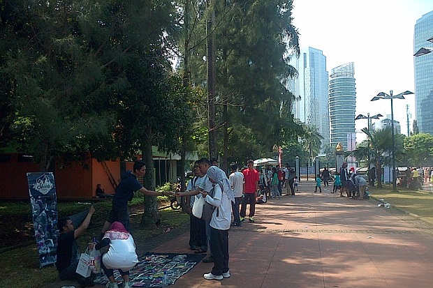 Pedagang Kebanjiran...