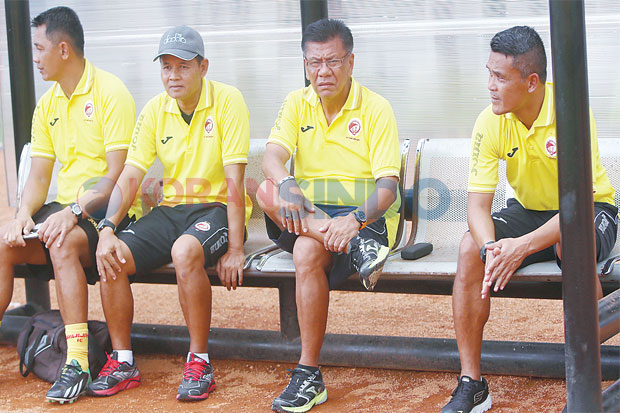Bendol Berangkat, Asisten...
