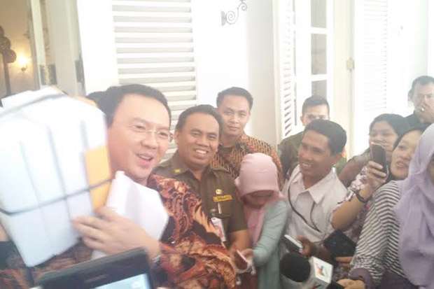Ahok Kirim Setumpuk...