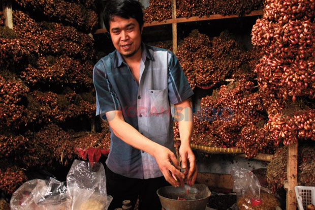 Harga Bawang Merah Meroket...