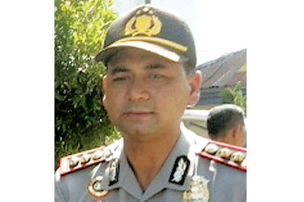 Kapal Kargo Karam di...