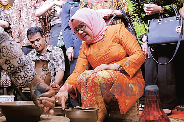 Istri Wapres Minta Harga...