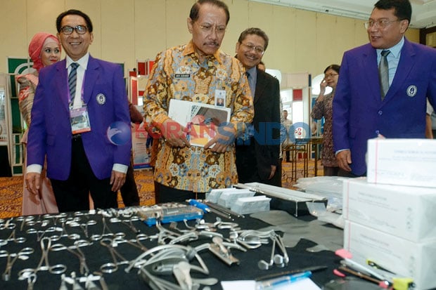 Bedah Plastik Tak Harus...