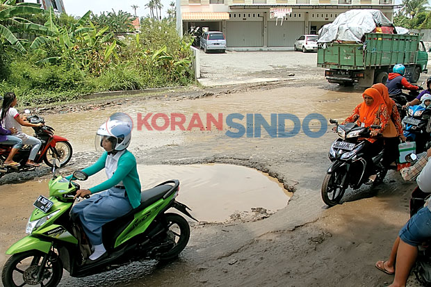 Banyak Lubang, Kerap...
