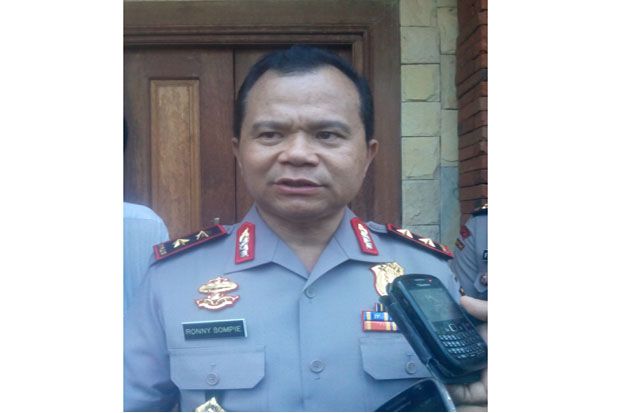 Polda Bali Buru Tersangka...