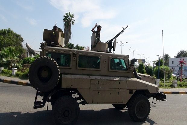 Saudi Gempur Yaman,...