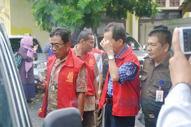 Kejari Tahan Kadisperbuntan...