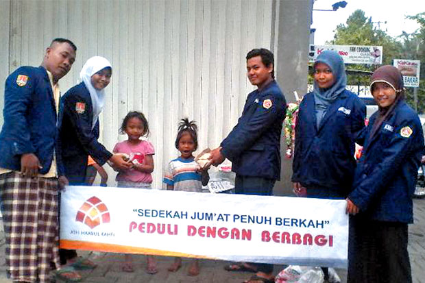 Berbagi dengan Orang...