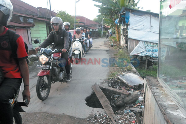 Jalan Gang Sipirok Bahayakan...
