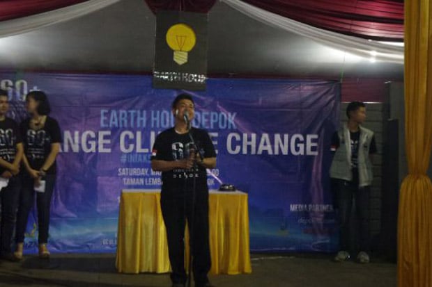 Depok Peringati Earth...
