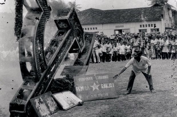 Demonstrasi Mahasiswa...