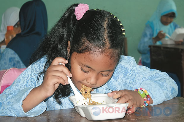 347 Siswa SD Ikuti Sarapan...