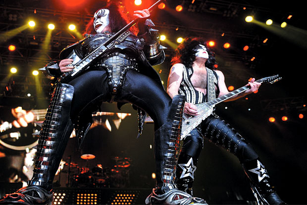 Gene Simmons Kritik...